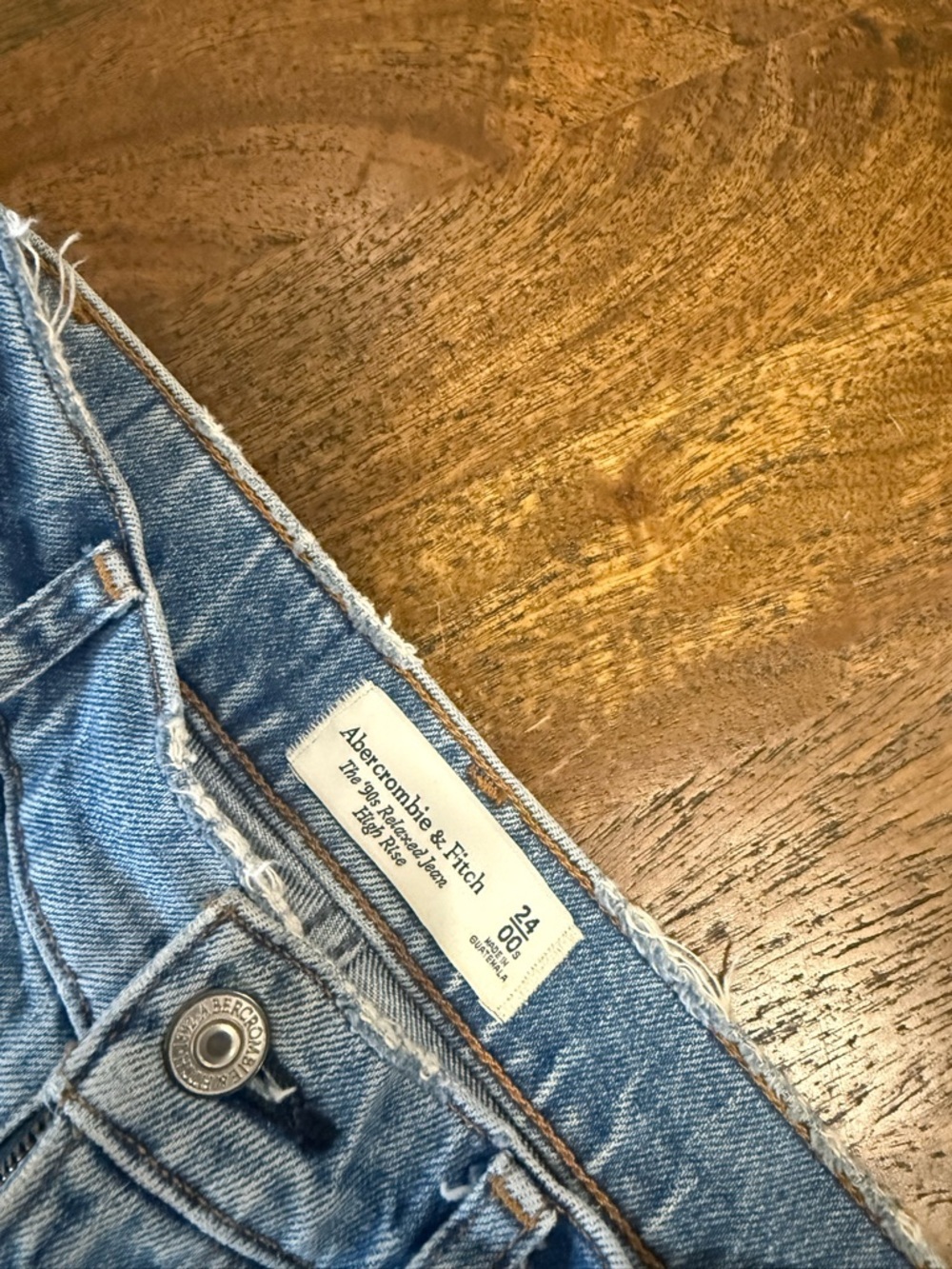 Abercrombie & Fitch High Rise 90s Relaxed Jean - Picture 8 of 8